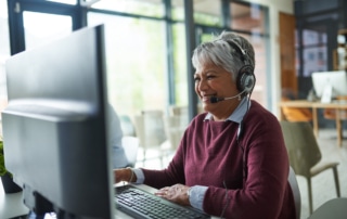 a call center agent working on increasing the customer lifetime value of a caller