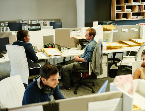 The Differences Between Insourcing vs Outsourcing Explained